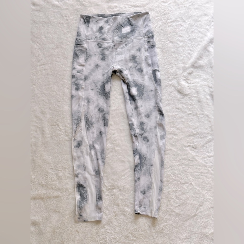 Light tie dye leggings size L